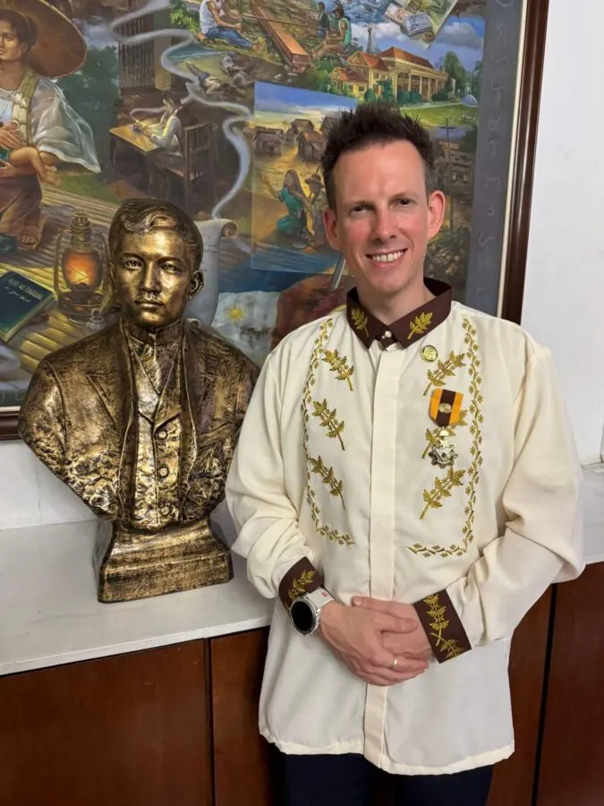 Mark Clayton Honoured with Knighthood by the Order of the Knights of Rizal