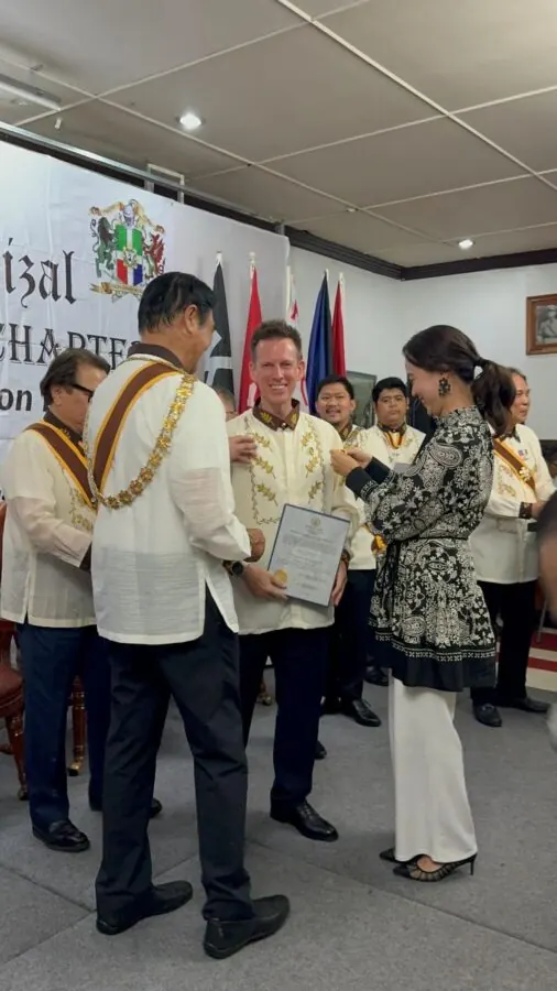 Mark Clayton Honoured with Knighthood by the Order of the Knights of Rizal