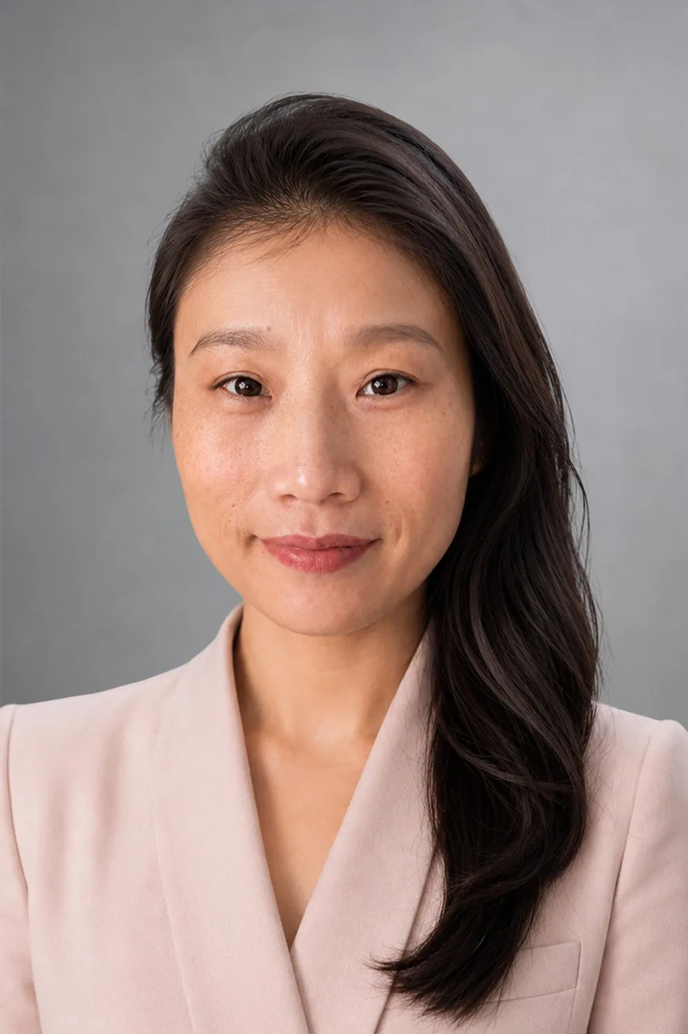 Portrait of Candice Xiao, COO